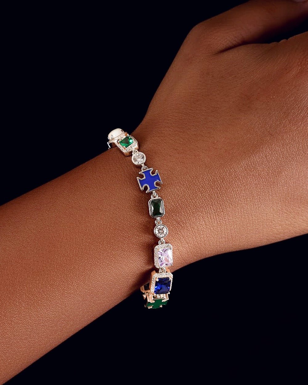 GEMS & CROSSED BRACELET. - Drippy Amsterdam