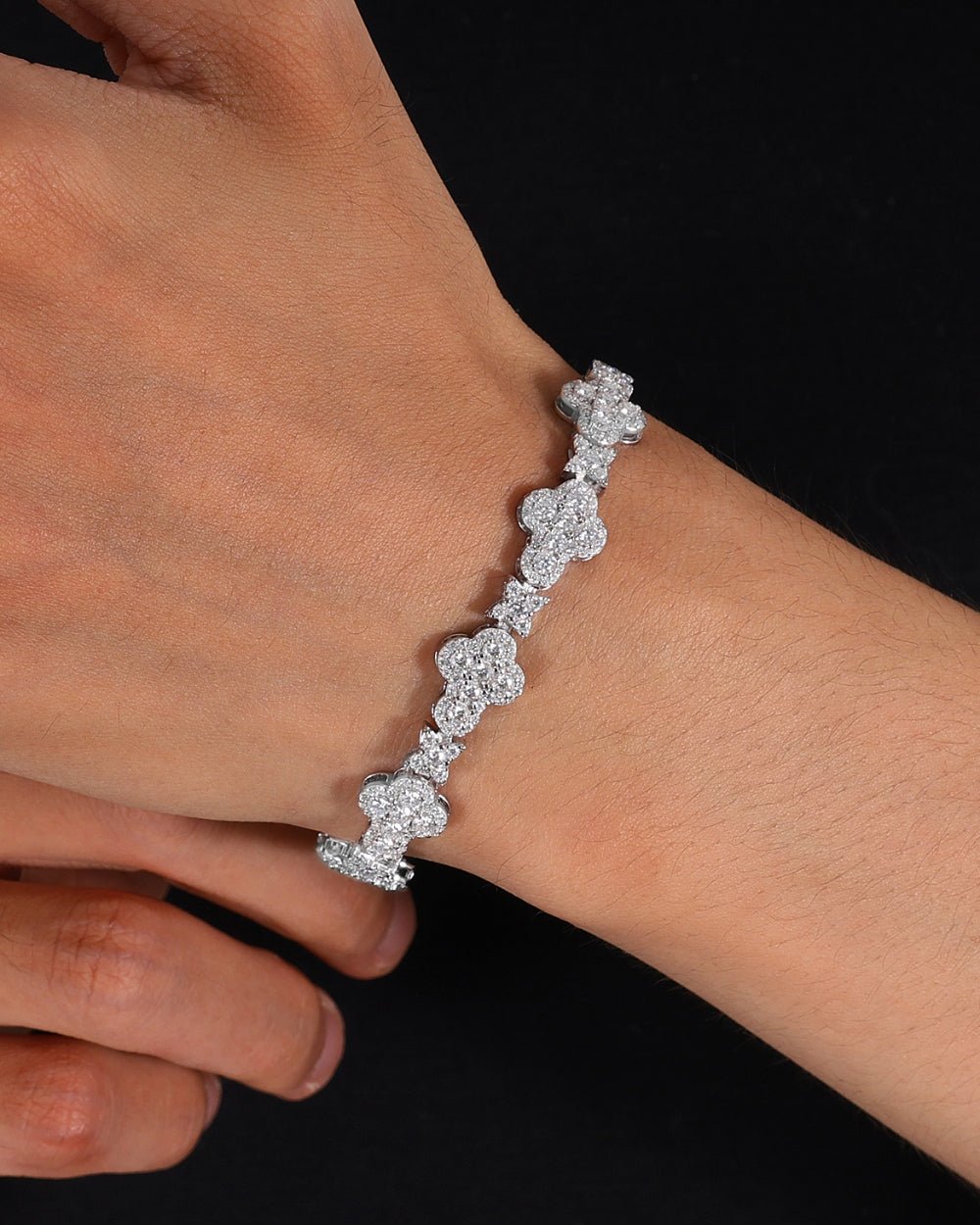 MOISSANITE CROSS STARS BRACELET. - WHITE GOLD - Drippy Amsterdam