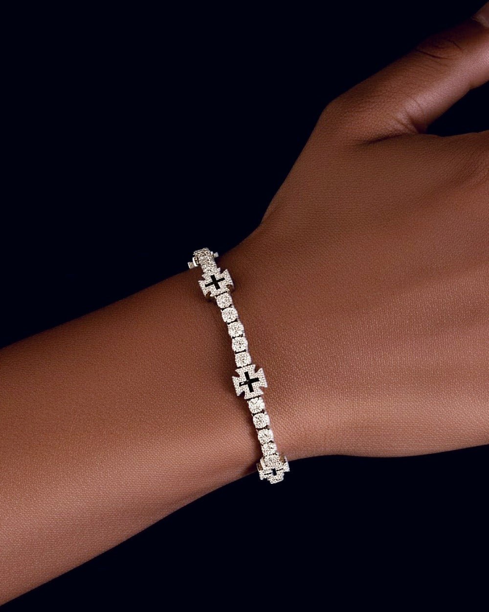 MOISSANITE CROSS TENNIS BRACELET. - Drippy Amsterdam