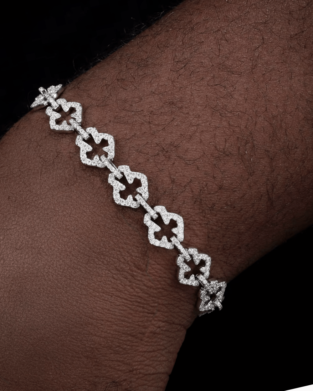 MOISSANITE FLIPPED CROSS BRACELET. - Drippy Amsterdam
