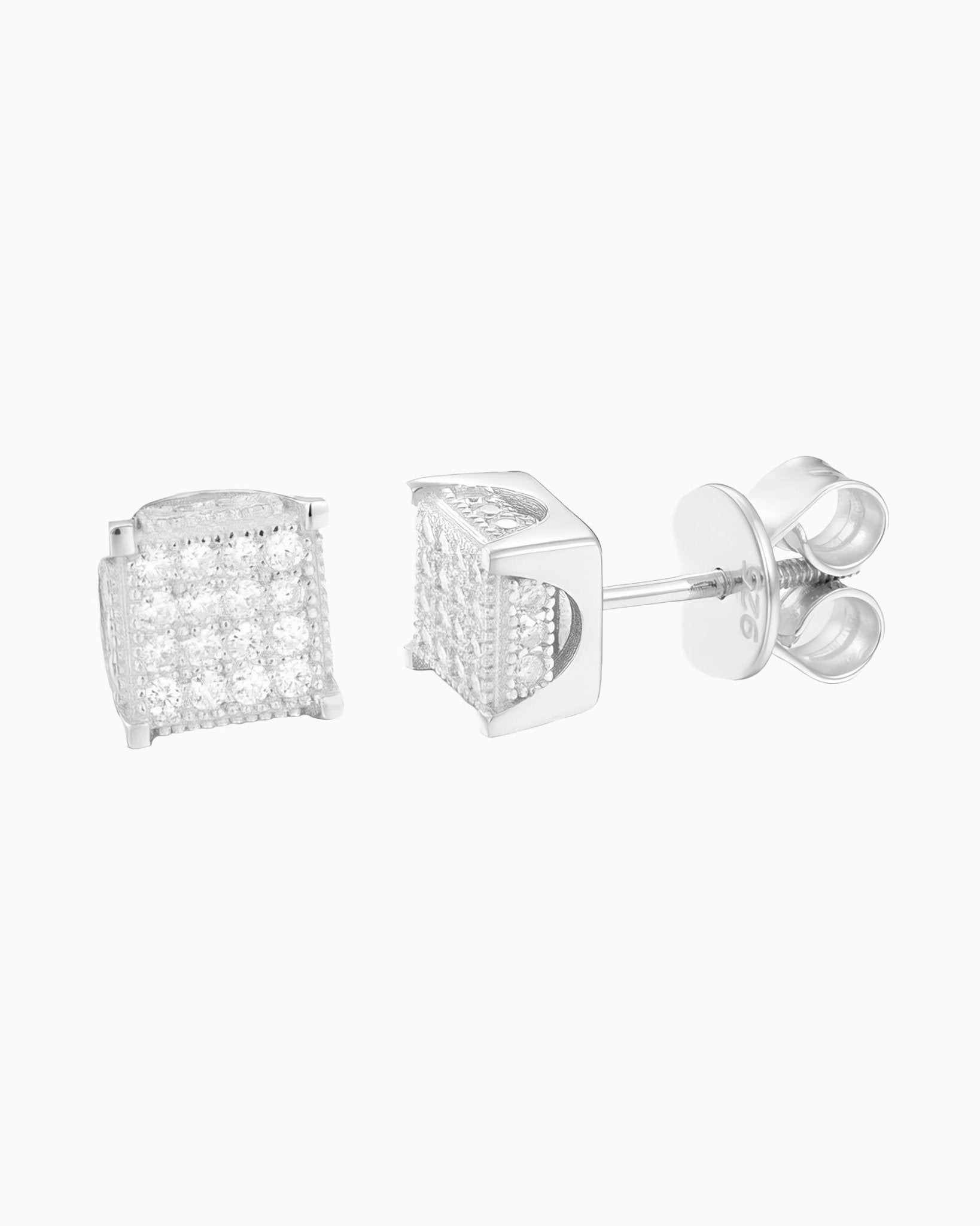 MOISSANITE ICED SQUARE EARRINGS. - Drippy Amsterdam