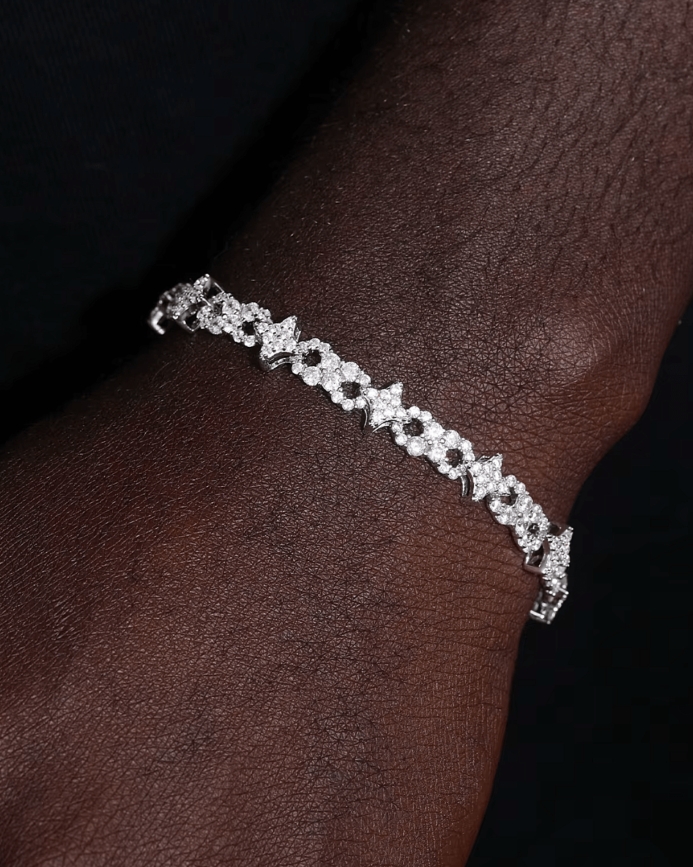MOISSANITE INFINITY STARS BRACELET. - Drippy Amsterdam