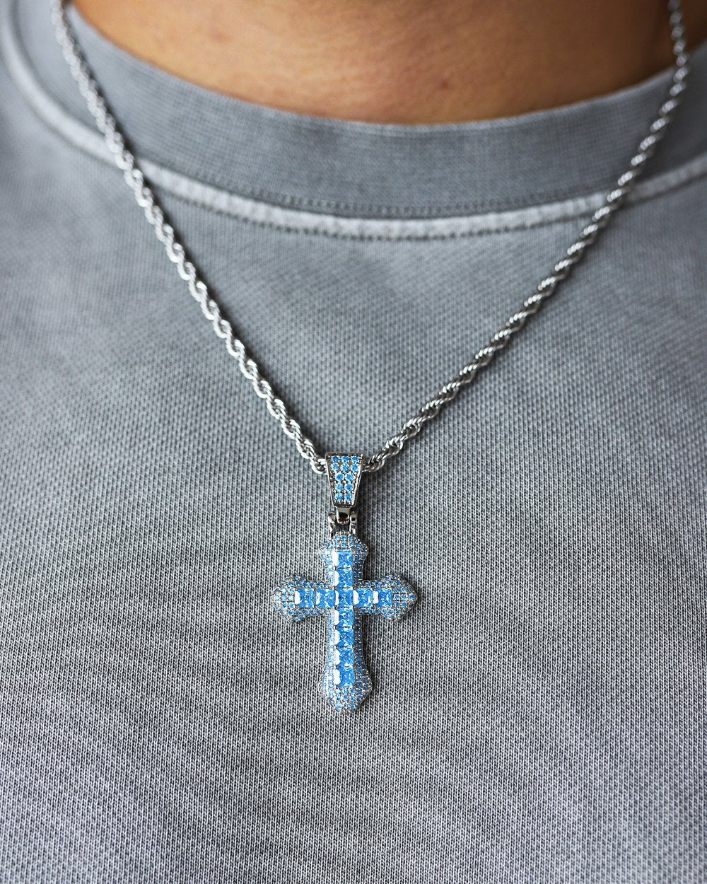 BLUE CROSS PENDANT. - WHITE GOLD - Drippy Amsterdam