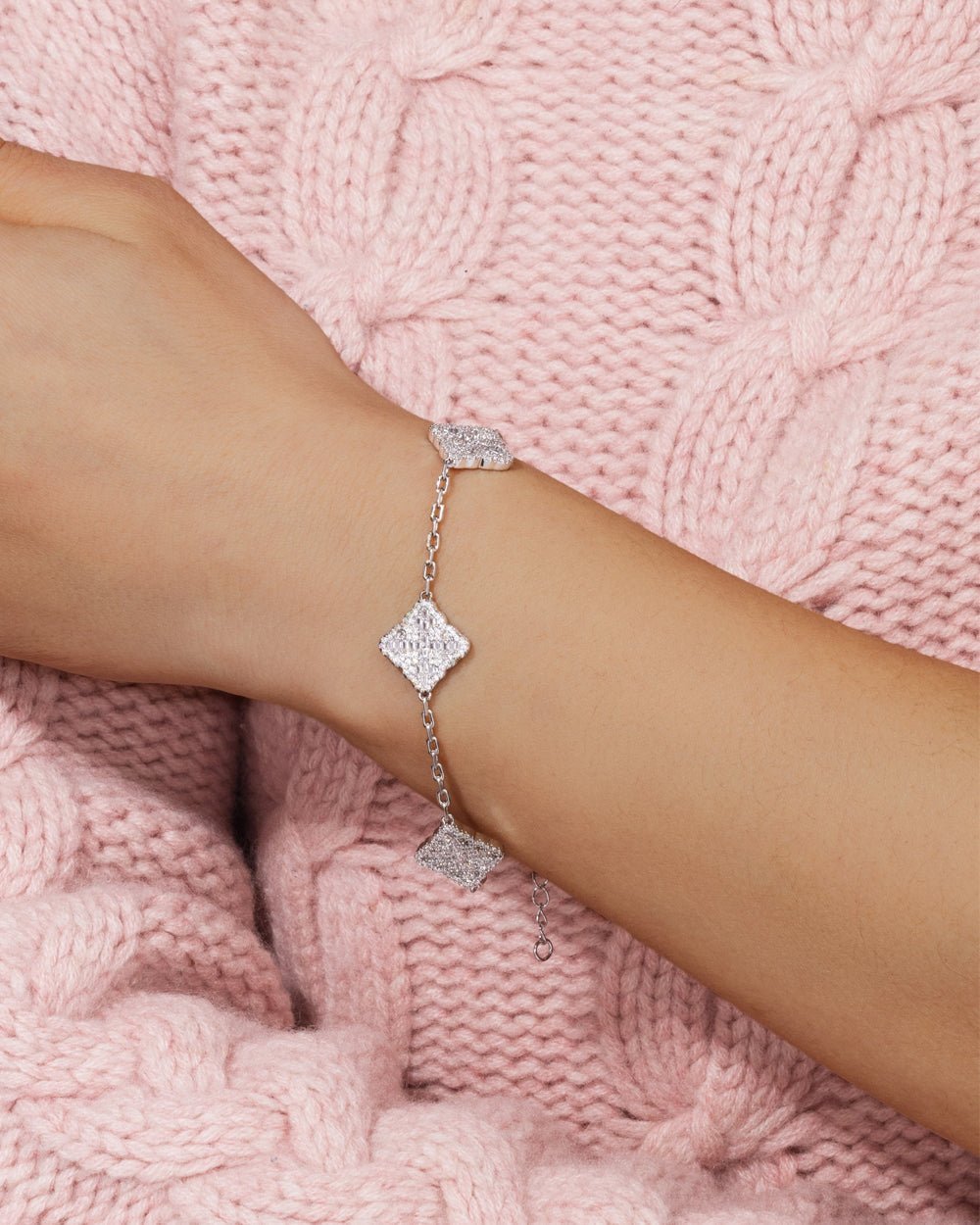 ICED CLOVER BRACELET 925. - WHITE GOLD - Drippy Amsterdam
