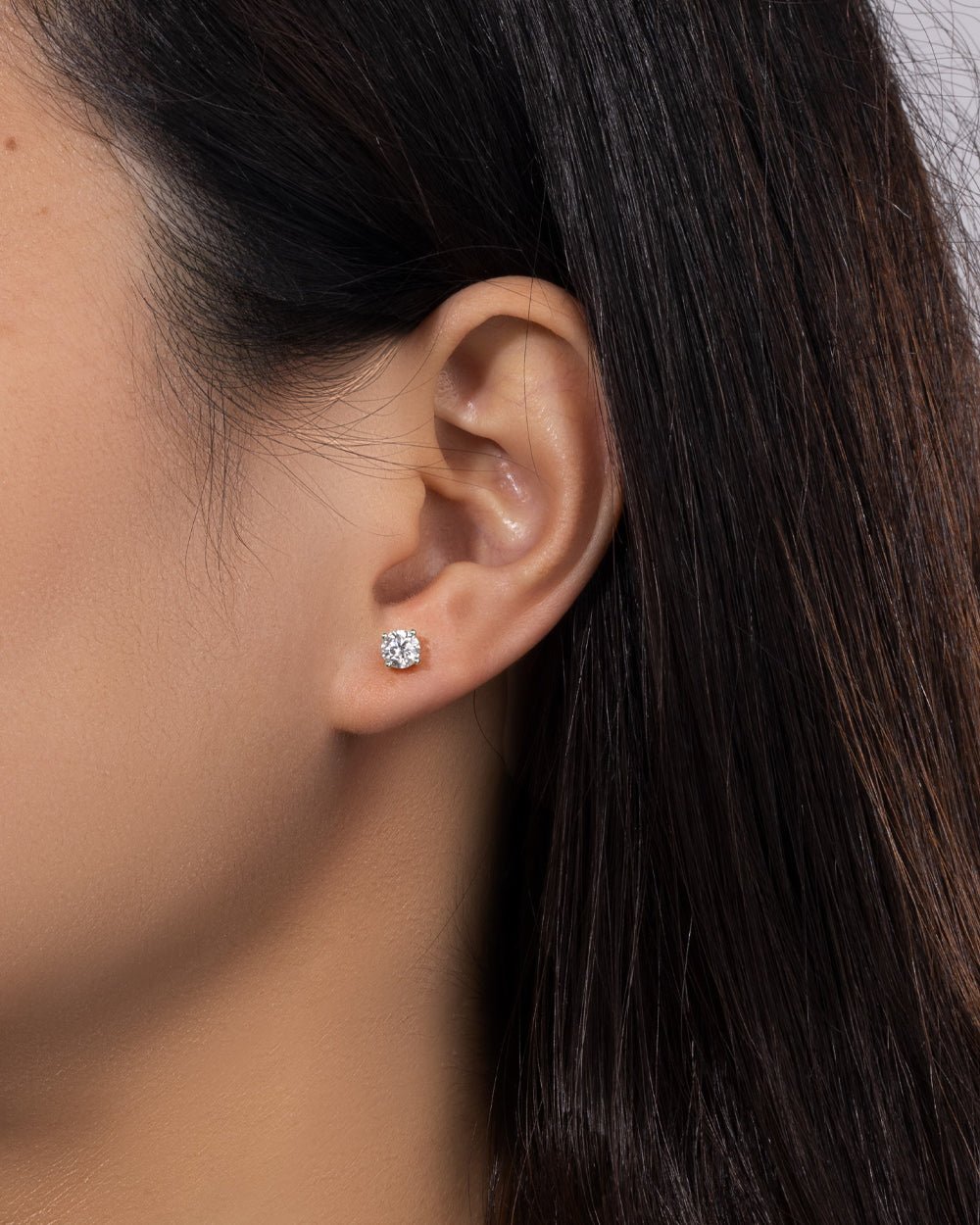 MOISSANITE DIAMOND STUDS. - 5MM - Drippy Amsterdam