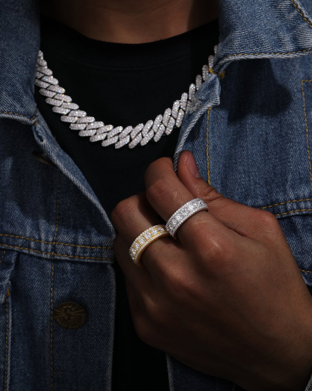 MOISSANITE ICED BAND RING. - WHITE GOLD - Drippy Amsterdam