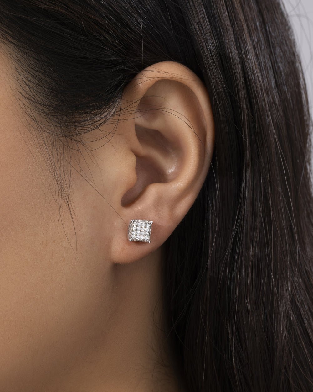 MOISSANITE ICED SQUARE EARRINGS. - WHITE GOLD - Drippy Amsterdam