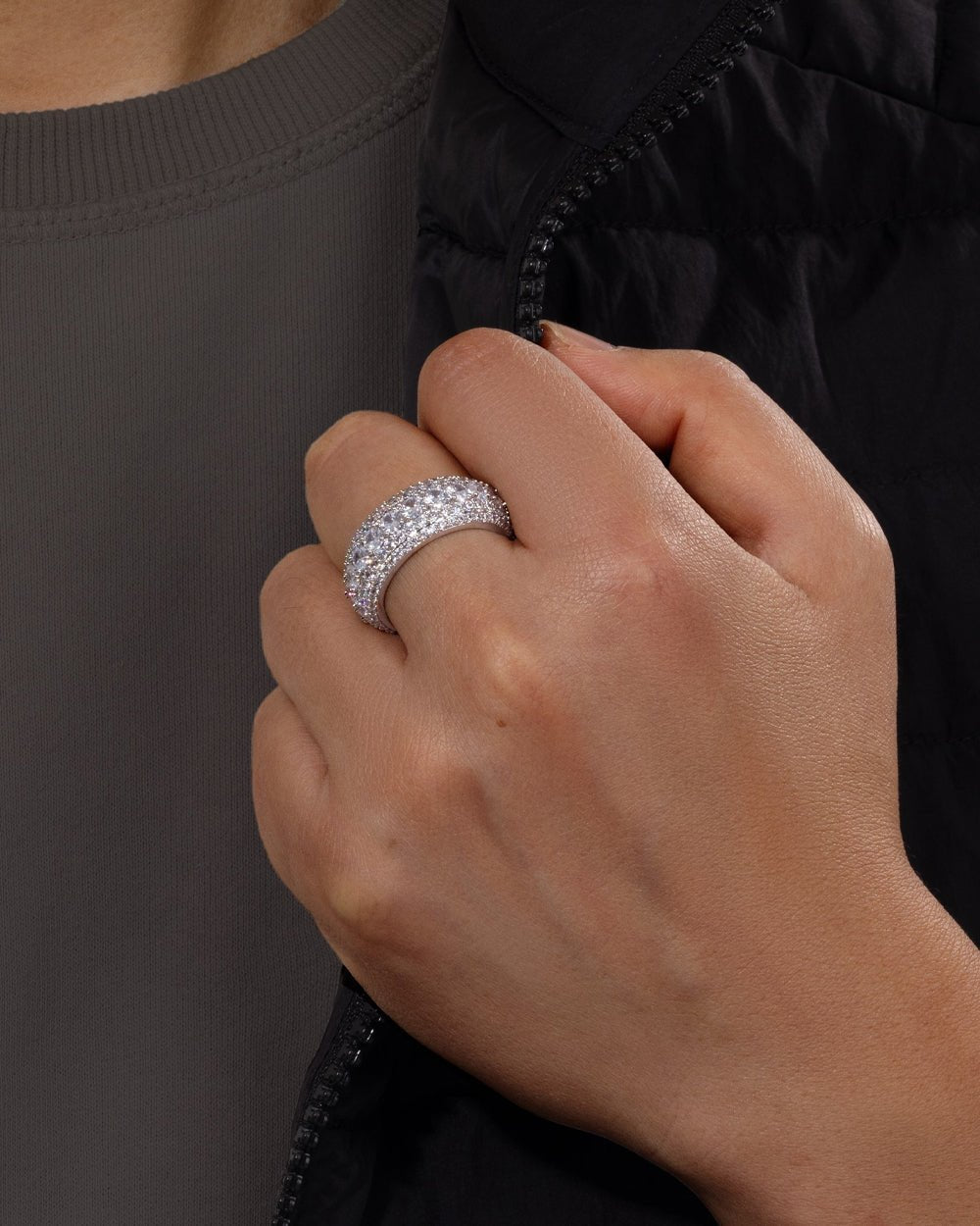 MOISSANITE PAVED ETERNITY RING. - WHITE GOLD - Drippy Amsterdam