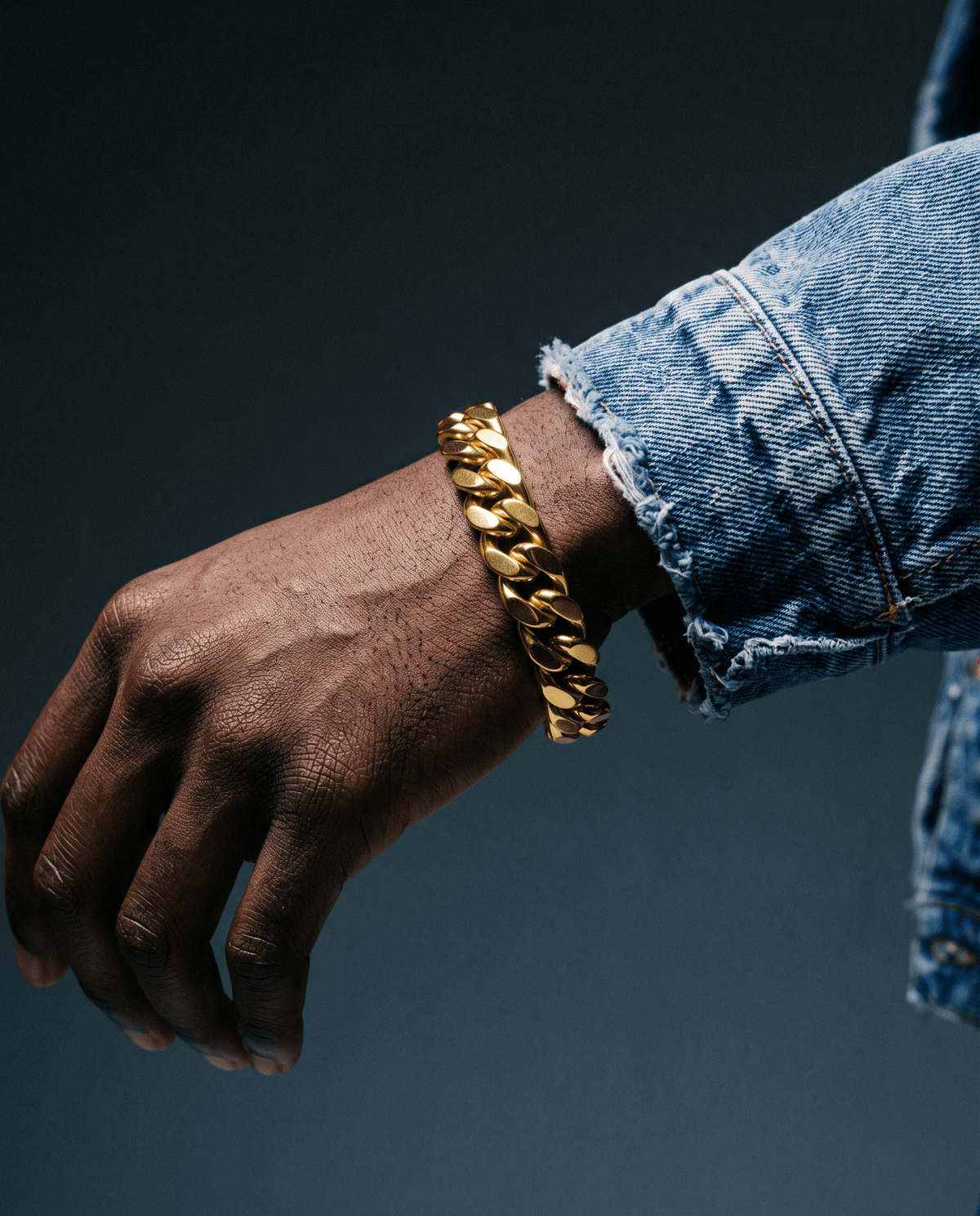 CLEAN BOXED CUBANA BRACELET. - 11MM GOLD - Drippy Amsterdam