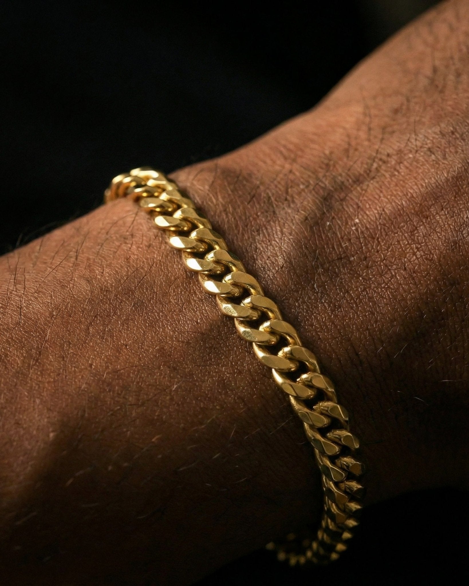 CLEAN CUBANA BRACELET. - 6MM GOLD - Drippy Amsterdam