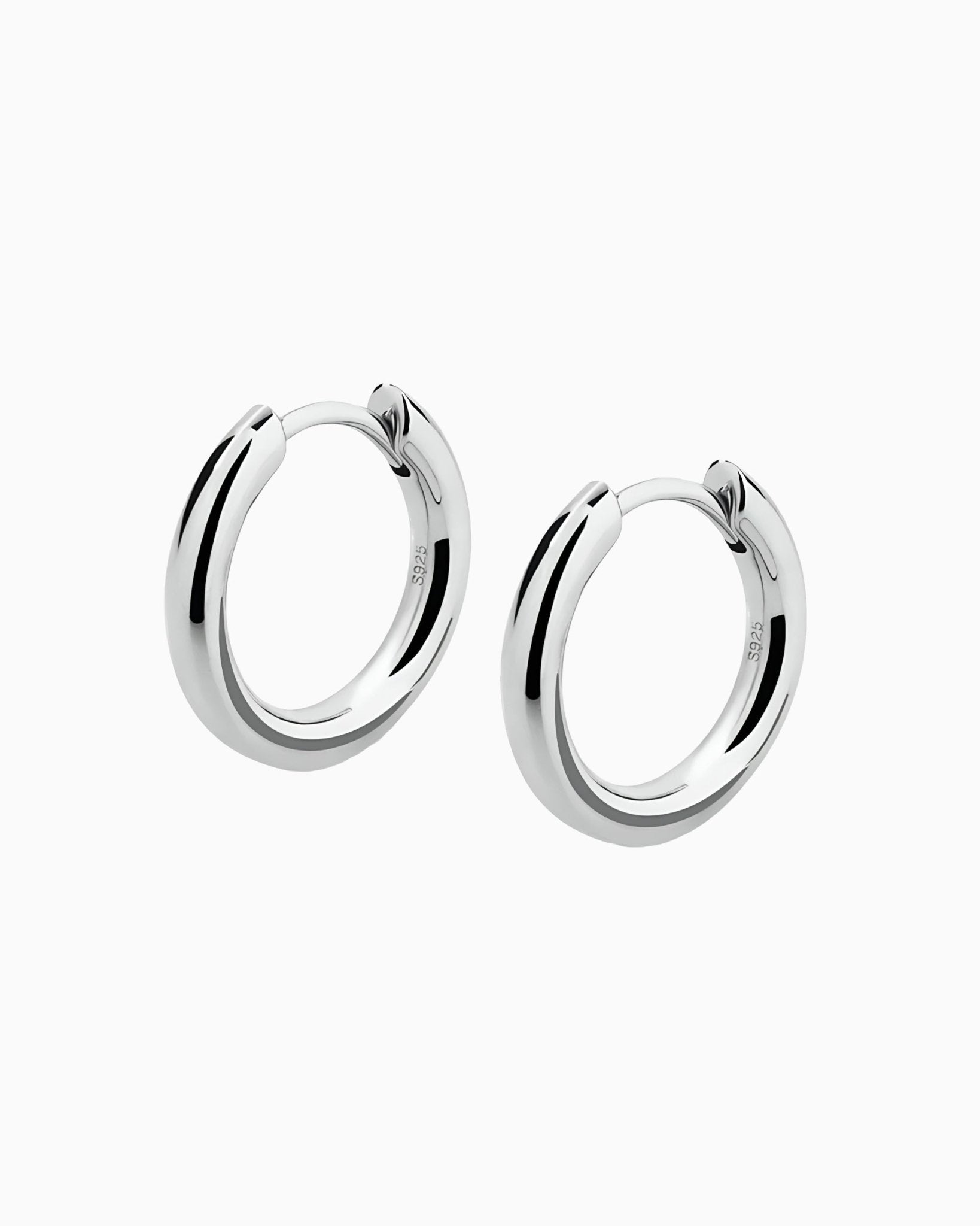 CLEAN HOOPS EARRINGS. - 12MM - Drippy Amsterdam