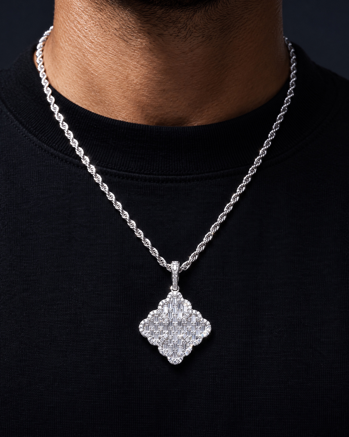 ICED CLOVER PENDANT. - 925 - Drippy Amsterdam