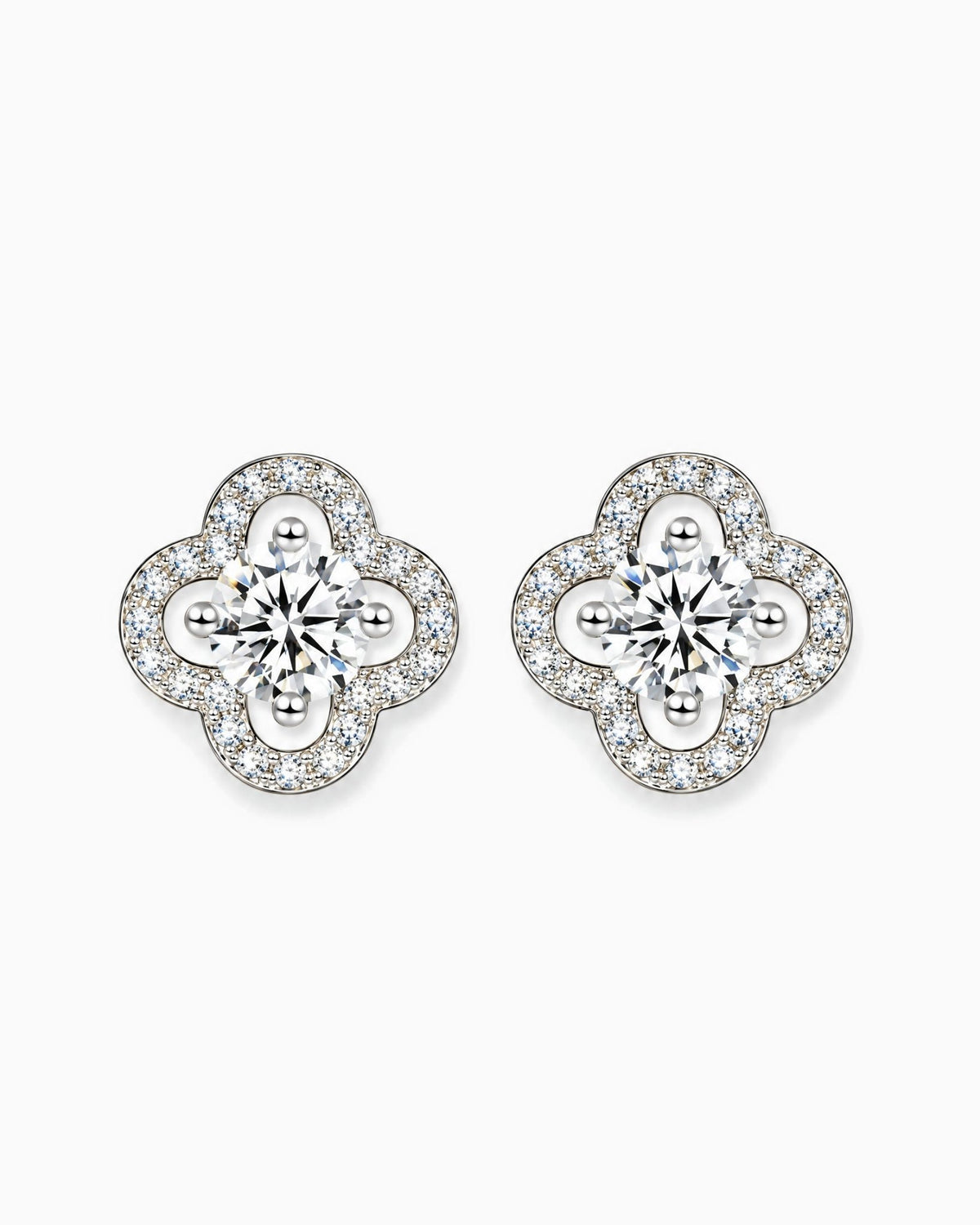 MOISSANITE CLOVER STUDS. - Drippy Amsterdam