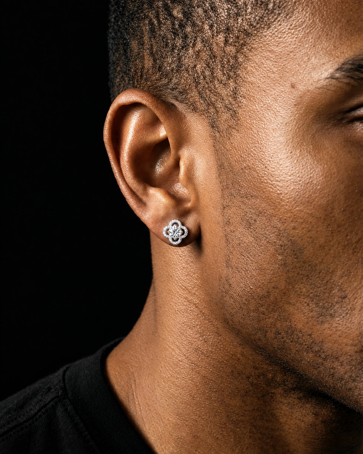 MOISSANITE CLOVER STUDS. - Drippy Amsterdam