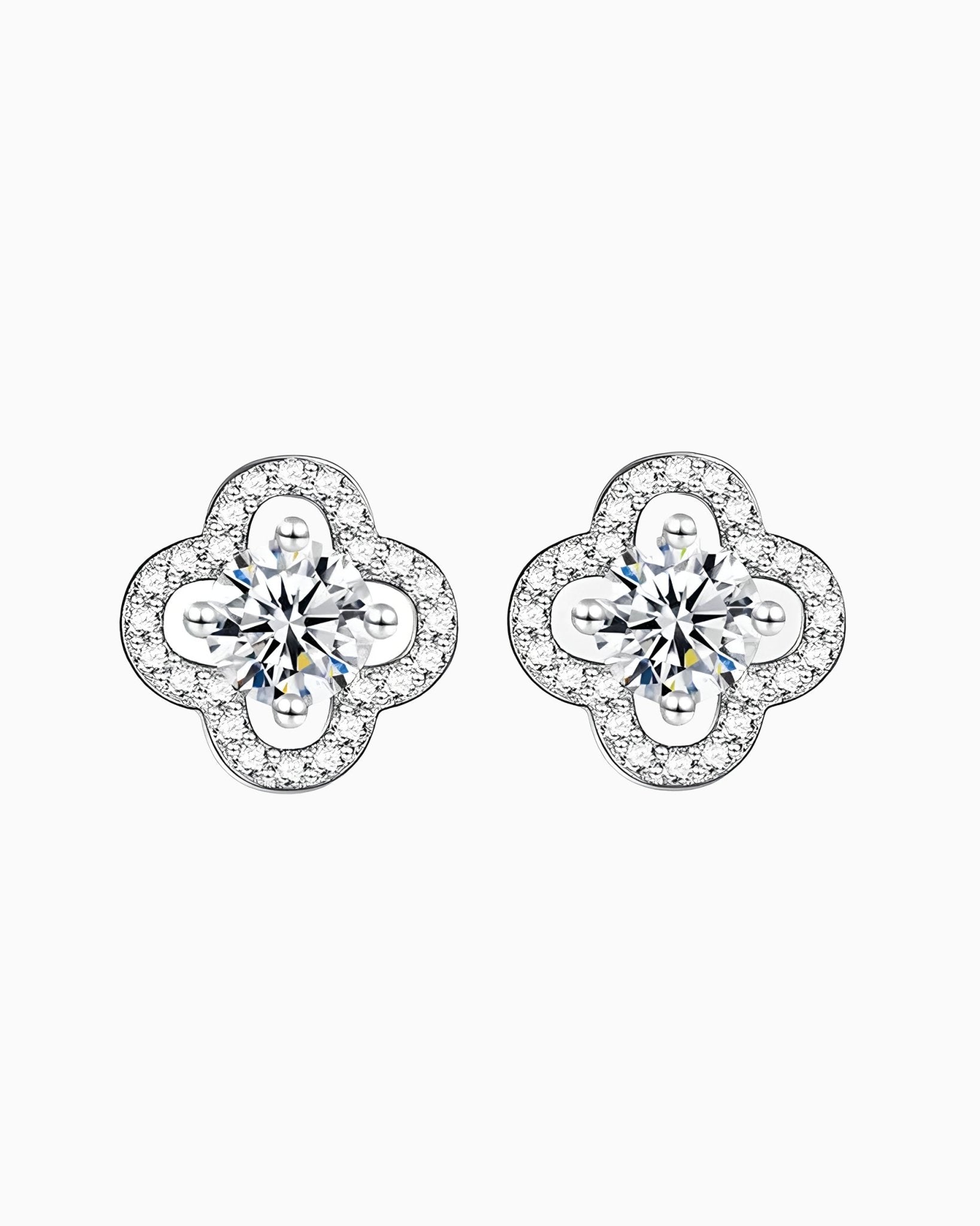 MOISSANITE CLOVER STUDS. - Drippy Amsterdam