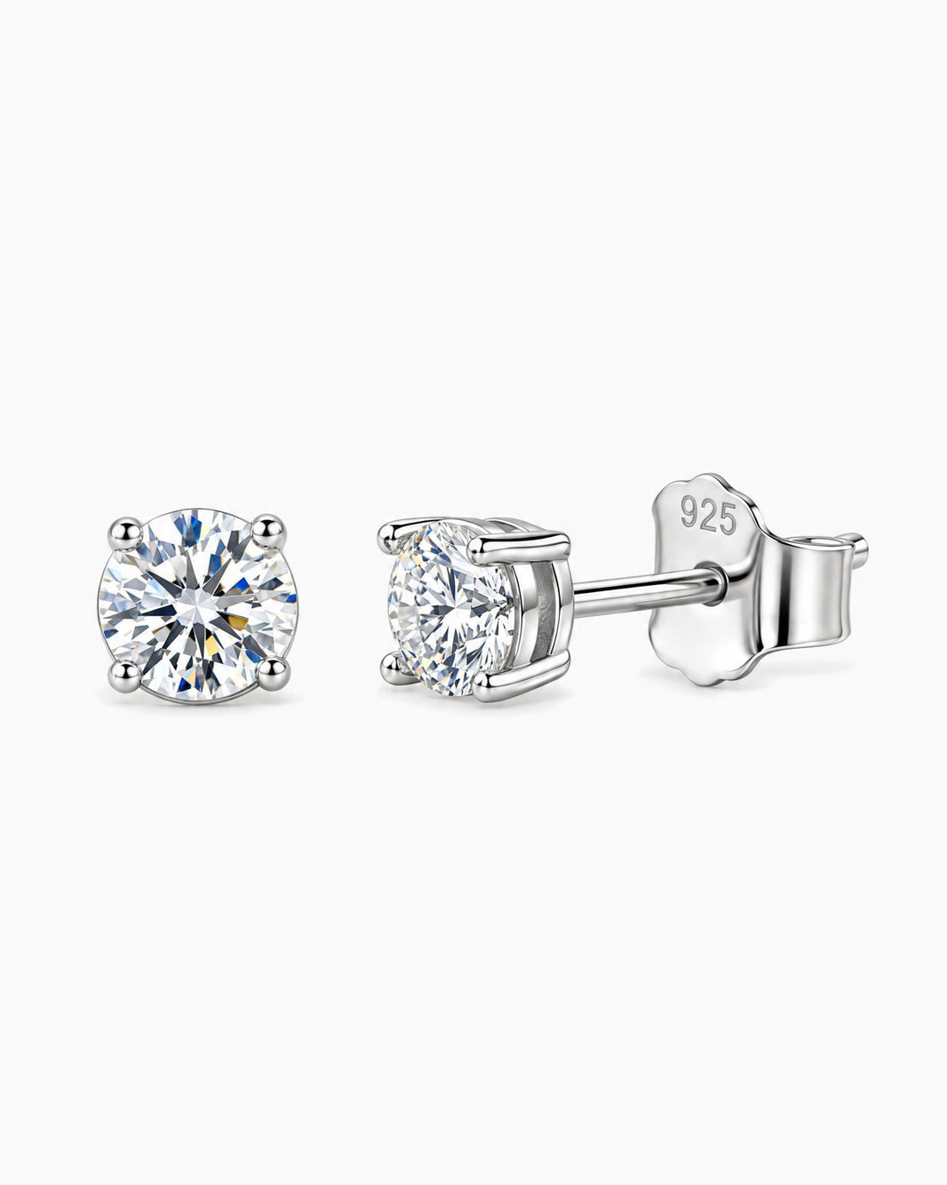 MOISSANITE DIAMOND STUDS. - 5MM