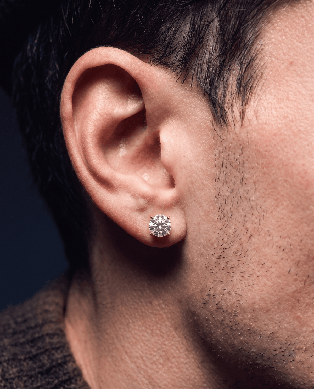 MOISSANITE DIAMOND STUDS. - 5MM GOLD - Drippy Amsterdam