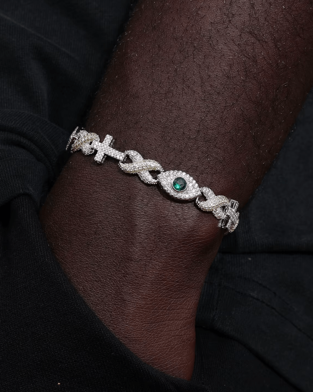 MOISSANITE EYES & CROSSES BRACELET. - Drippy Amsterdam