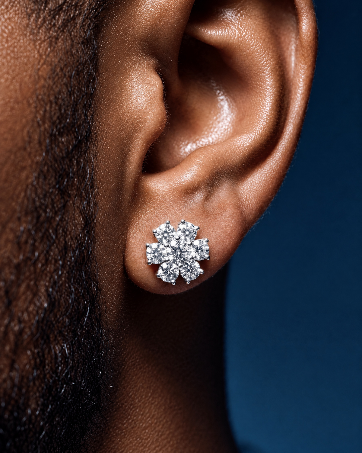 MOISSANITE FLOWER STUDS. - Drippy Amsterdam