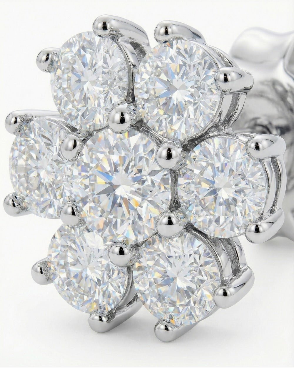 MOISSANITE FLOWER STUDS. - Drippy Amsterdam