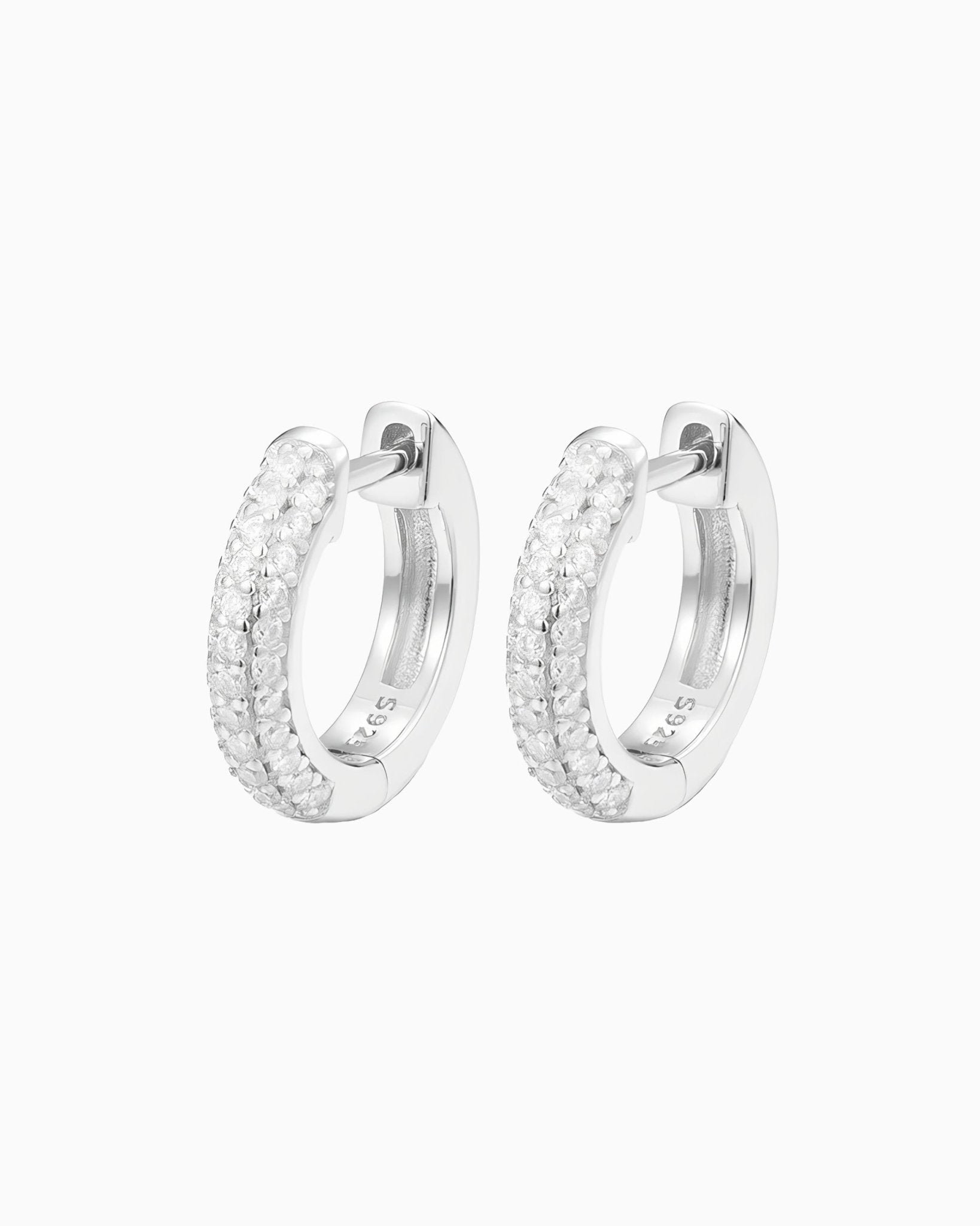 MOISSANITE FROSTY HOOPS EARRINGS. - Drippy Amsterdam