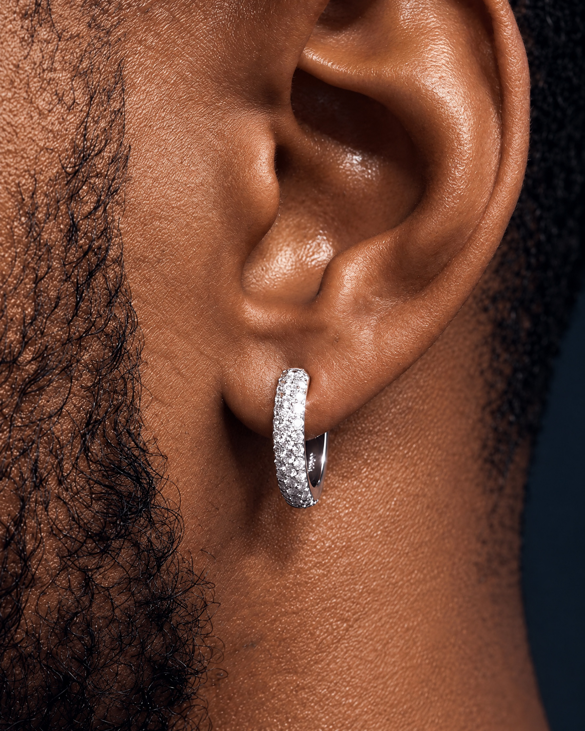 MOISSANITE FROSTY HOOPS EARRINGS. - Drippy Amsterdam