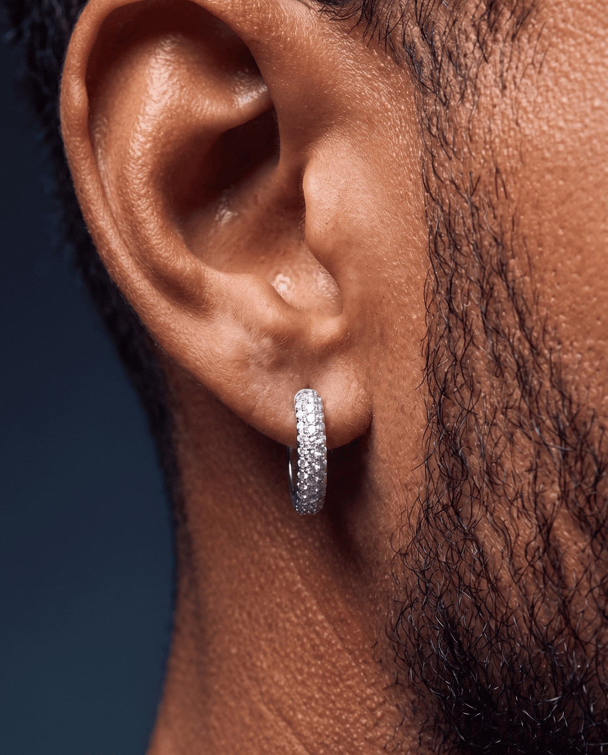 MOISSANITE FROSTY HOOPS EARRINGS. - Drippy Amsterdam