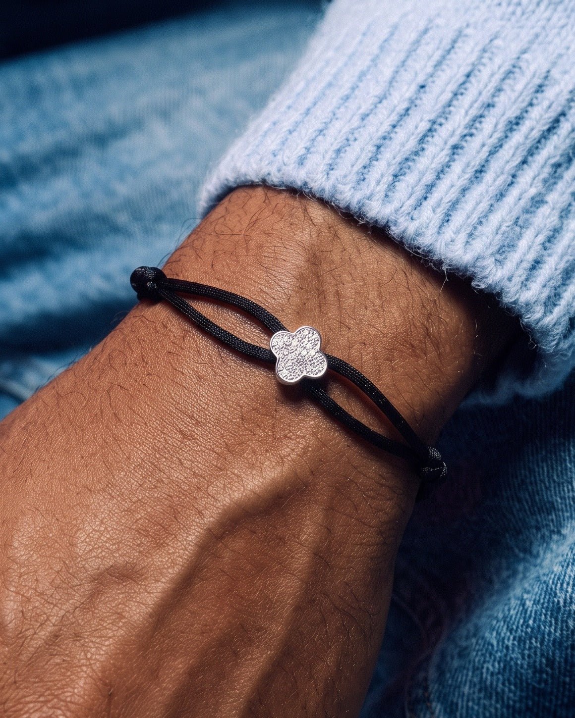 MOISSANITE ICED CLOVER CORD BRACELET. - Drippy Amsterdam