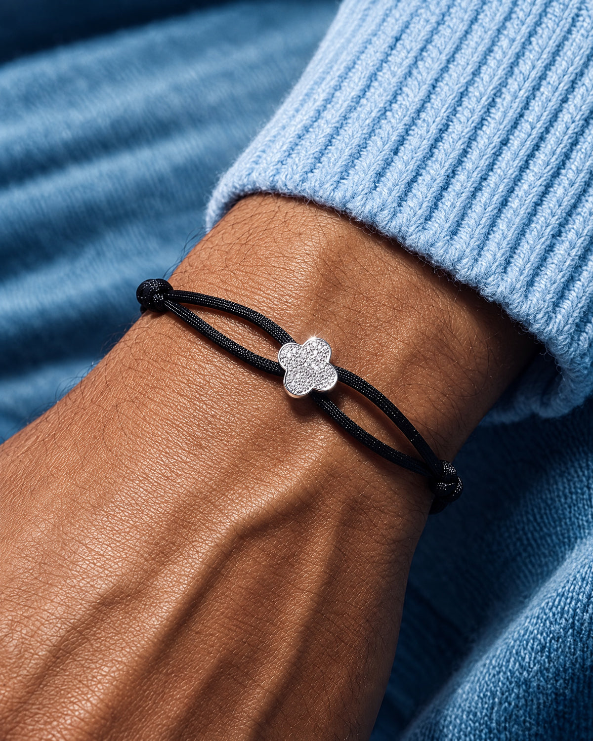 MOISSANITE ICED CLOVER CORD BRACELET. - Drippy Amsterdam