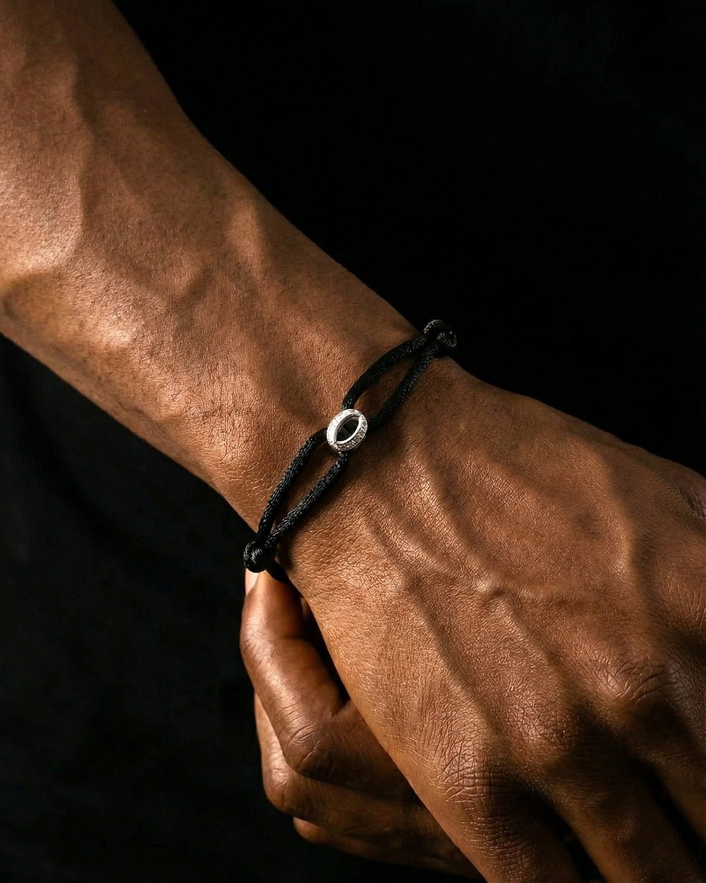 MOISSANITE ICED INFINITY CORD BRACELET. - Drippy Amsterdam