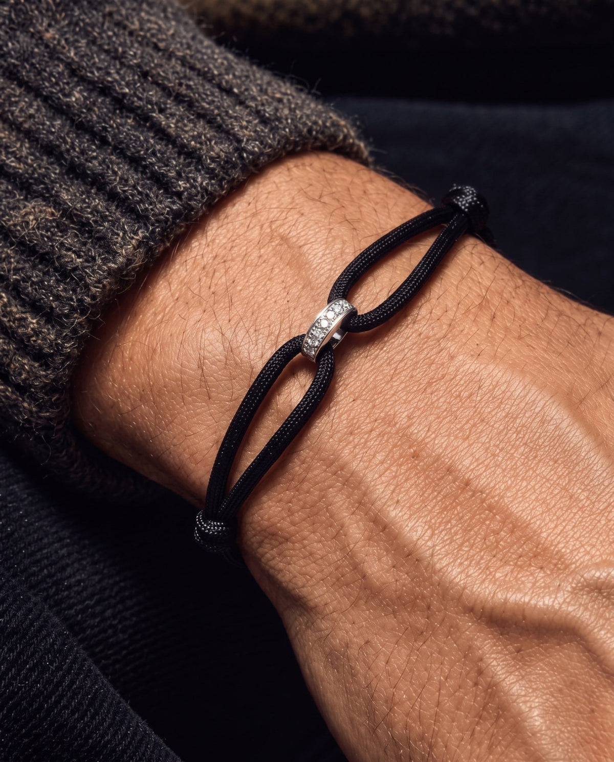 MOISSANITE INFINITY RING CORD BRACELET. - Drippy Amsterdam