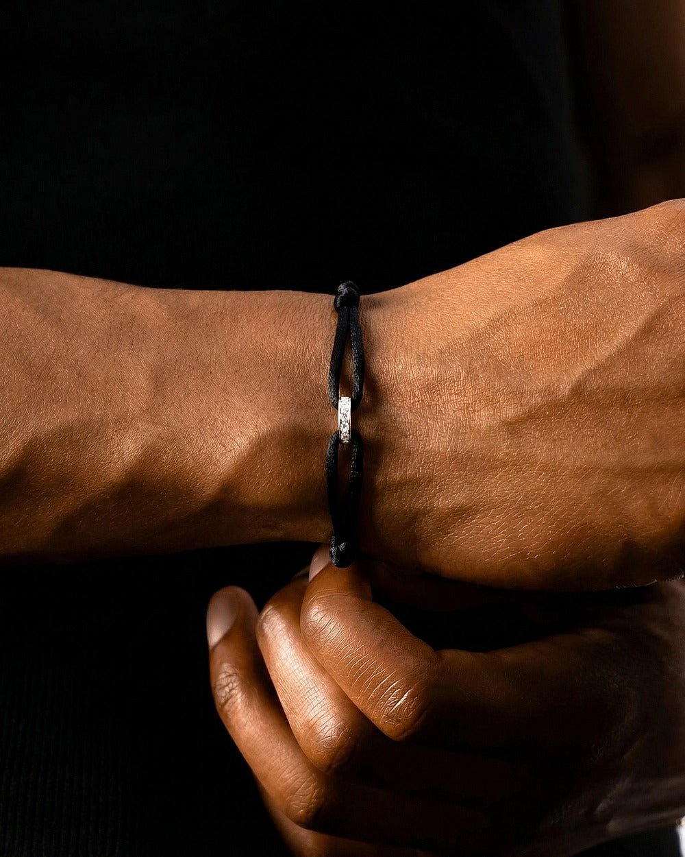 MOISSANITE INFINITY RING CORD BRACELET. - Drippy Amsterdam