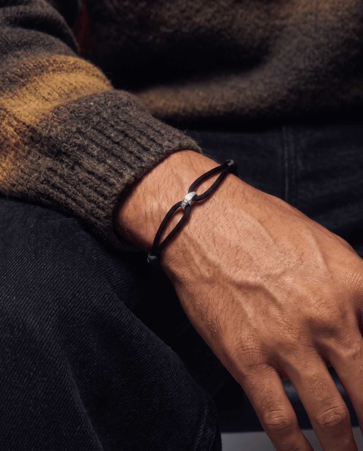 MOISSANITE INFINITY RING CORD BRACELET. - Drippy Amsterdam