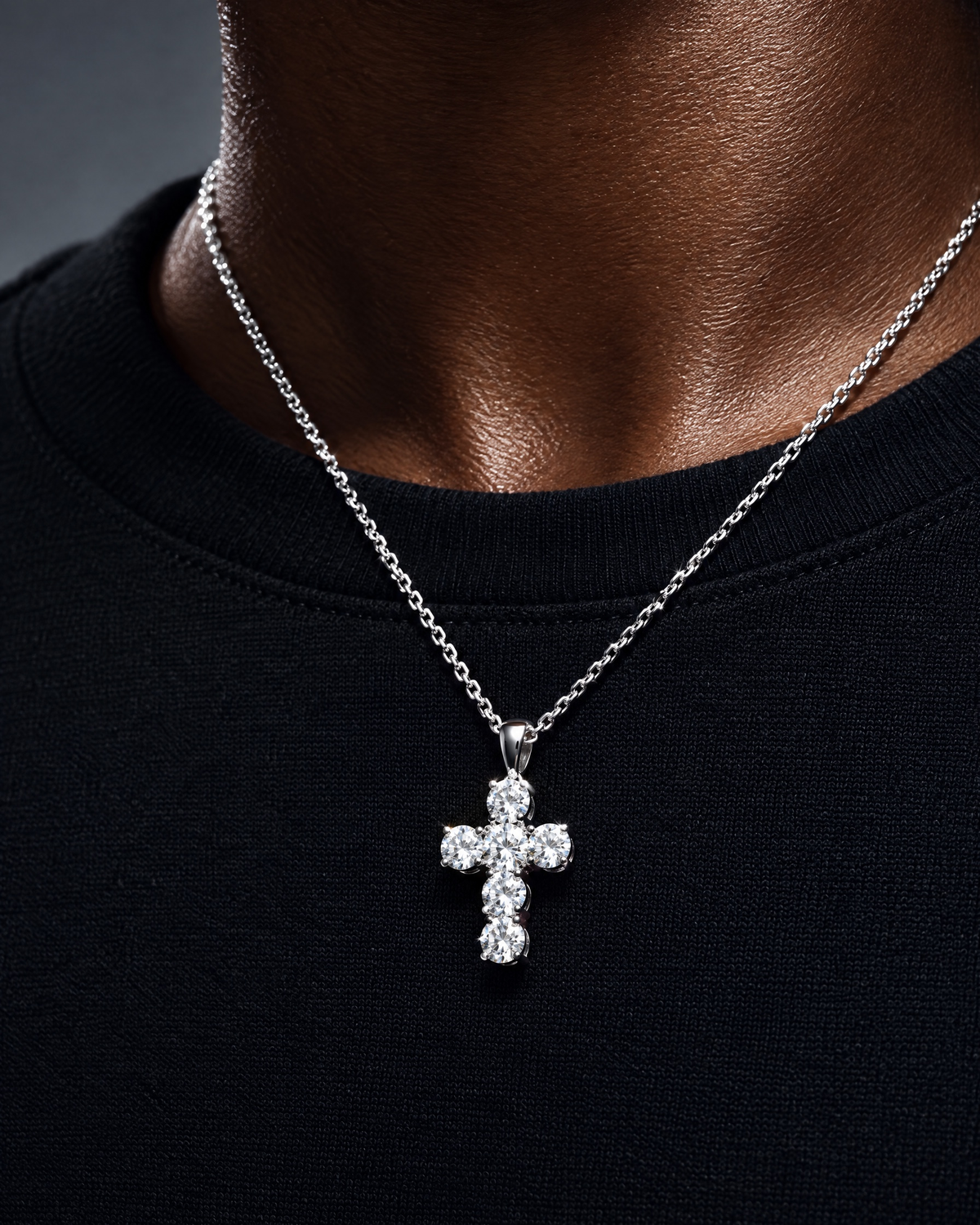 MOISSANITE MICRO CROSS PENDANT. - Drippy Amsterdam