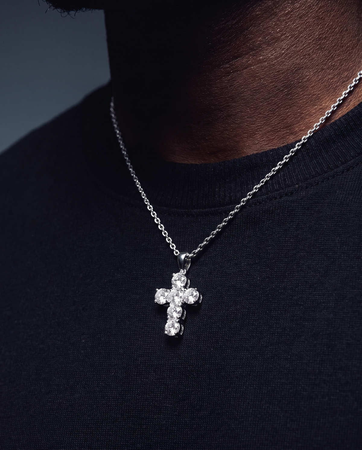 MOISSANITE MICRO CROSS PENDANT.