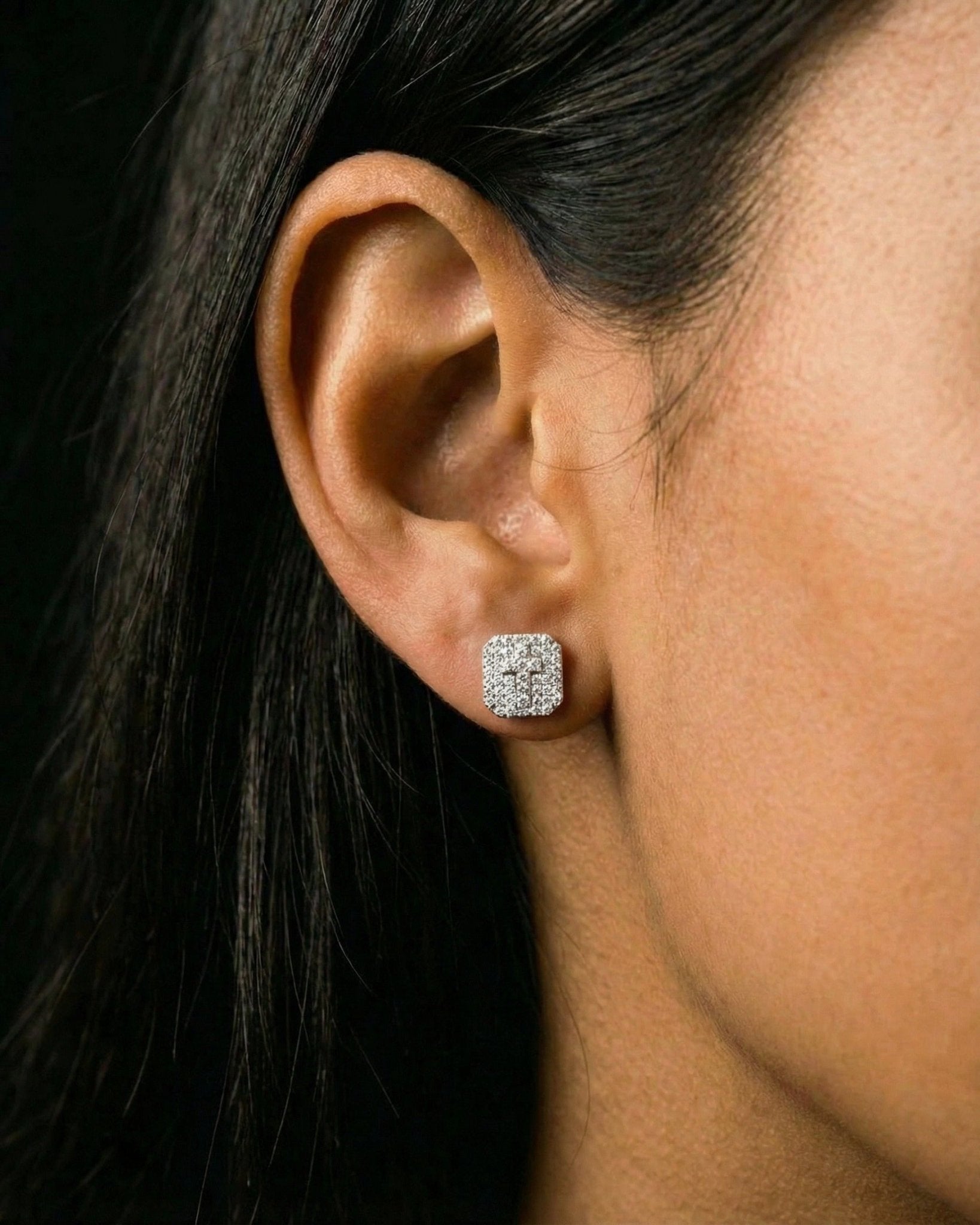 MOISSANITE SQUARE CROSS STUDS. - Drippy Amsterdam
