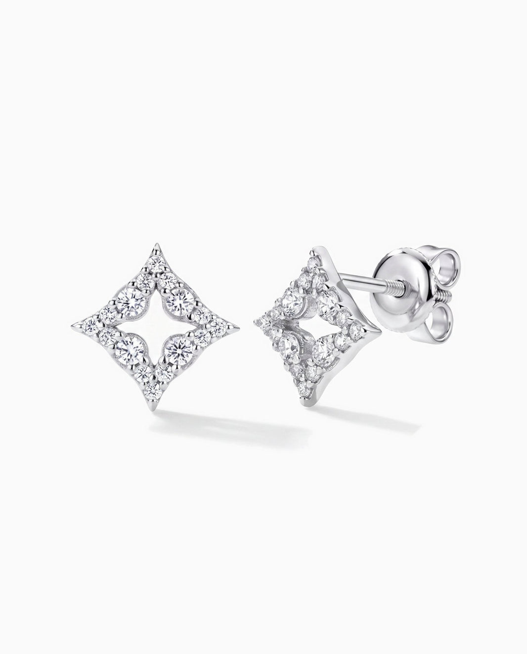MOISSANITE STAR MOTIF STUDS. - Drippy Amsterdam