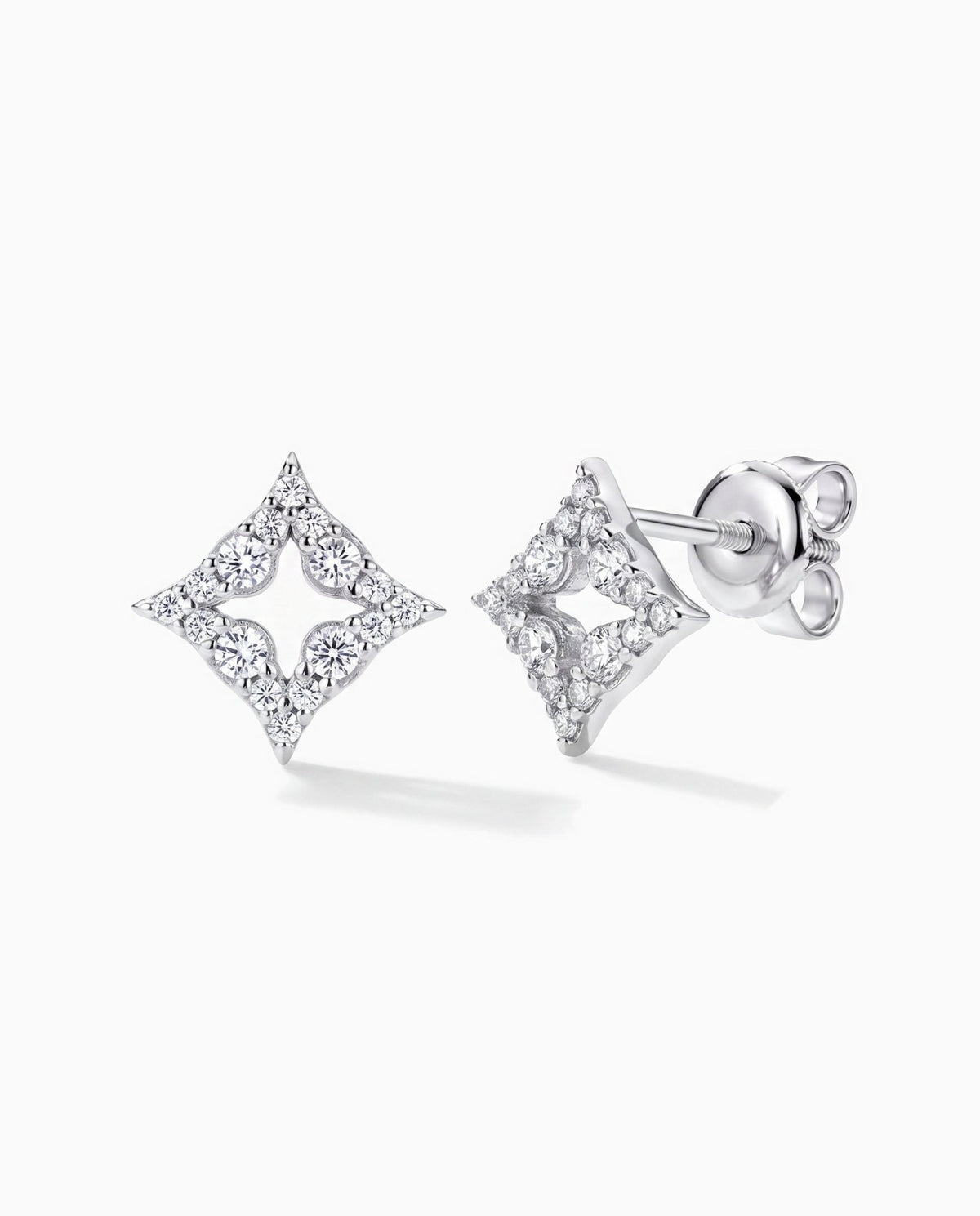 MOISSANITE STAR MOTIF STUDS. - Drippy Amsterdam
